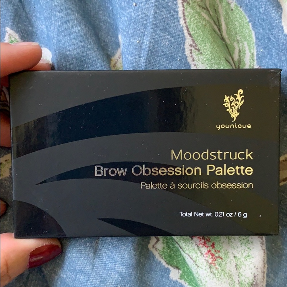 Younique Eyebrow Palette